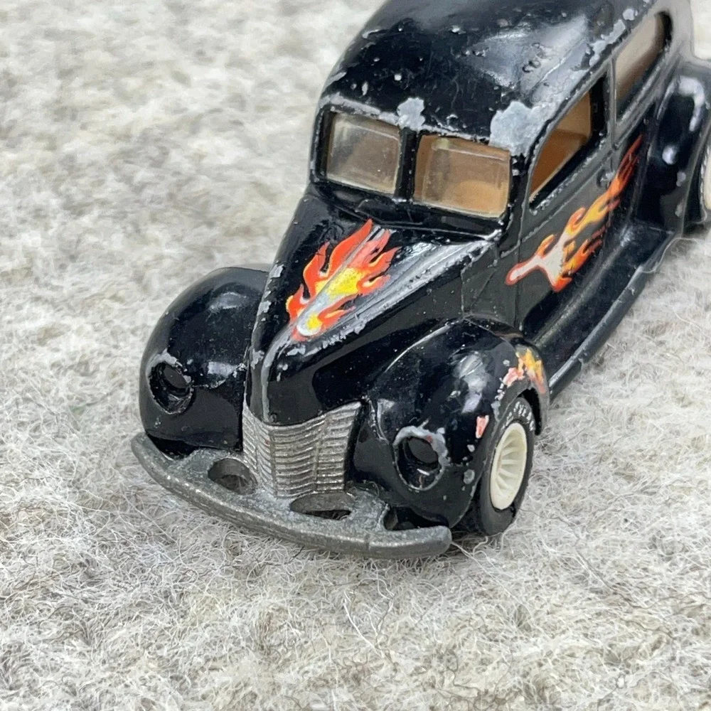 Vintage Hot Wheels 1982 Real Riders 40 Ford‎ 2-Door Malaysia Black Fire Flame